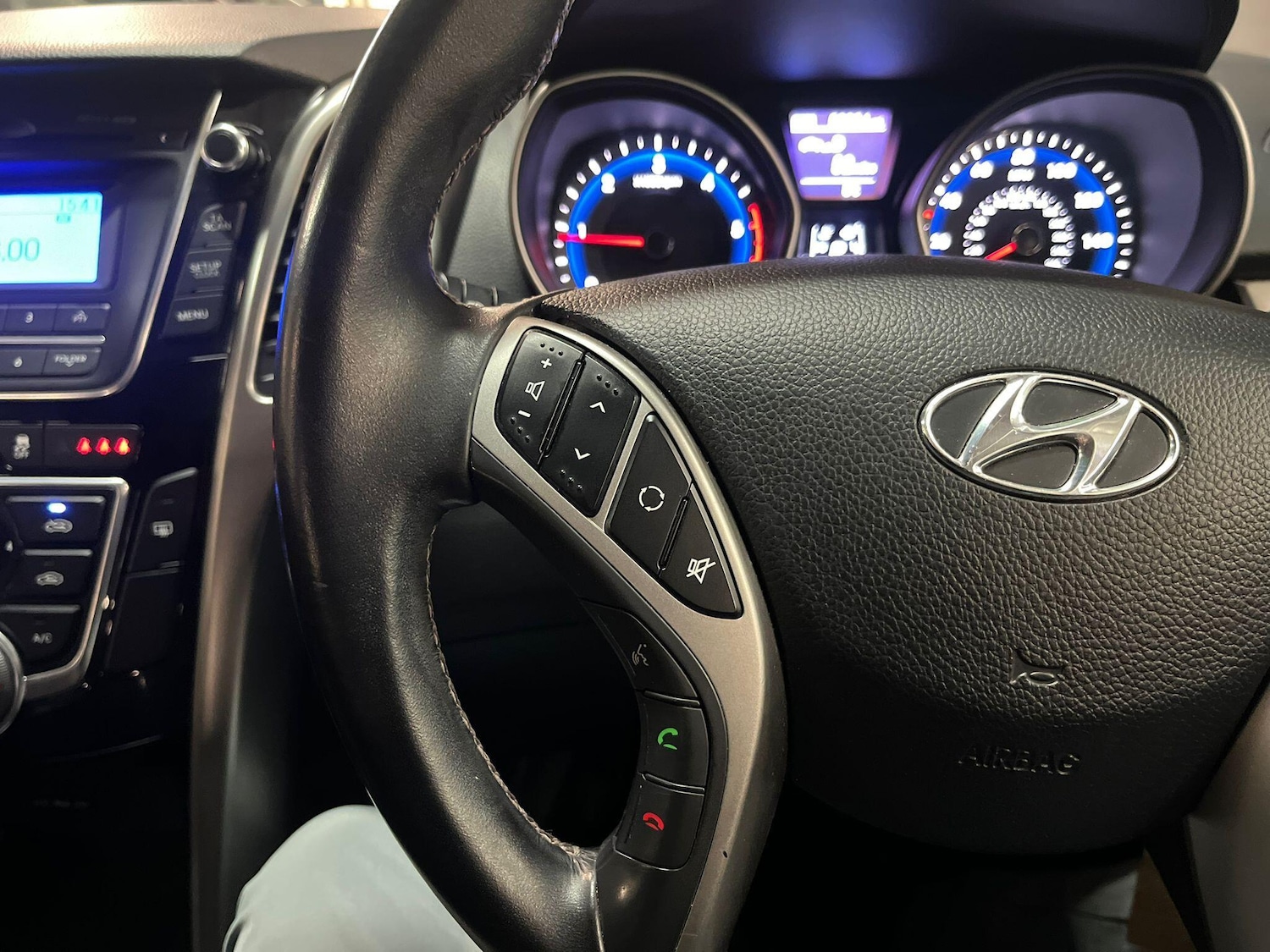 Used Hyundai i30 2013 for sale - 77253925: Photo 24