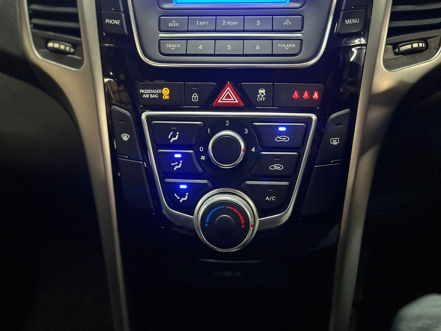 Used Hyundai i30 2013 for sale - 77253925: Photo 31