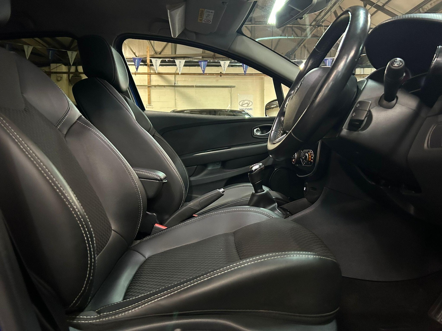 Used Renault Clio 2017 for sale - 77440139: Photo 9