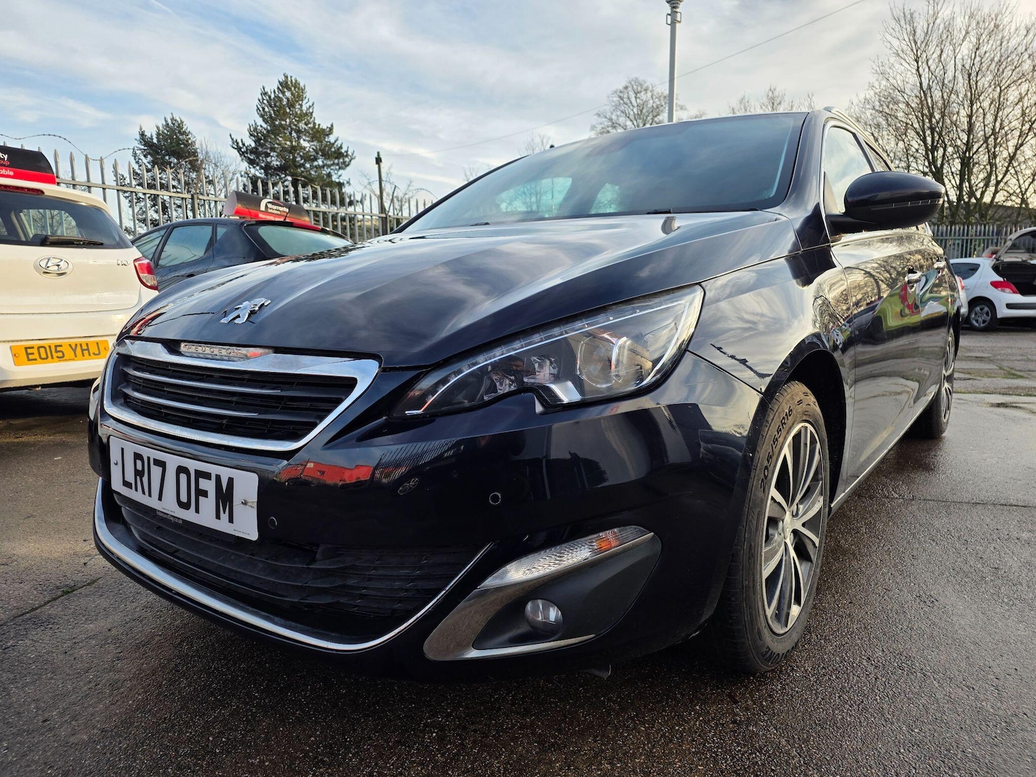 Used Peugeot 308 SW 2017 for sale - 76865887: Photo 2
