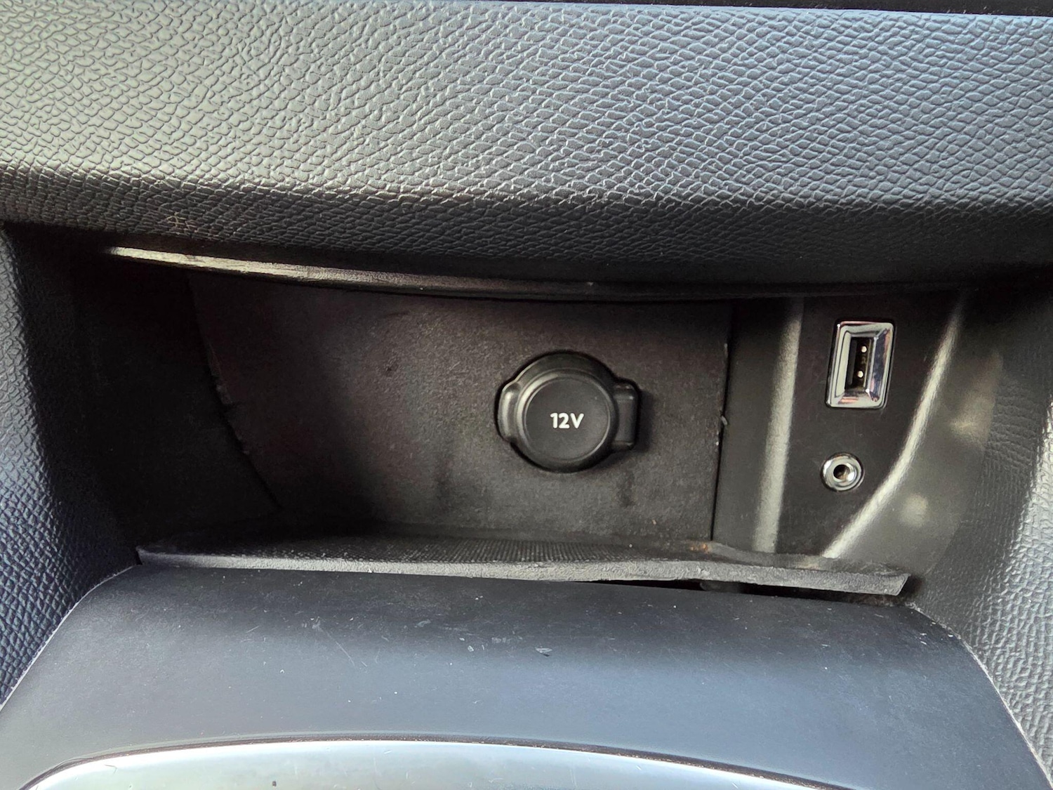 Used Peugeot 308 SW 2017 for sale - 76865887: Photo 22