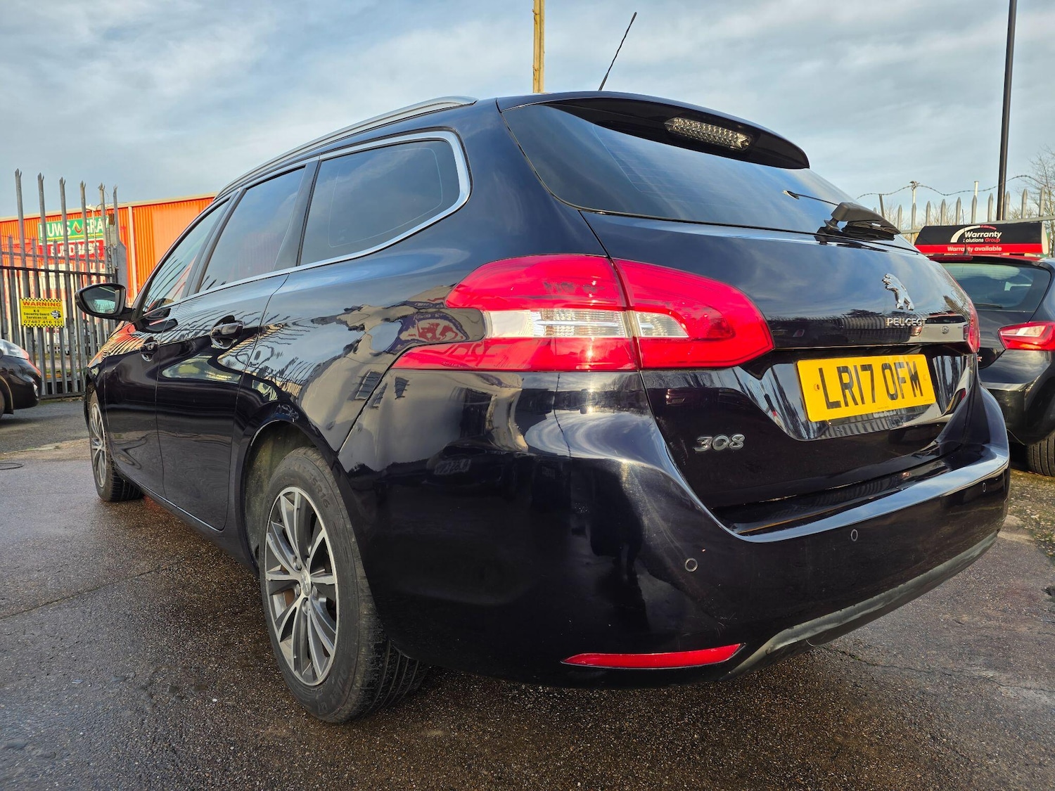 Used Peugeot 308 SW 2017 for sale - 76865887: Photo 4
