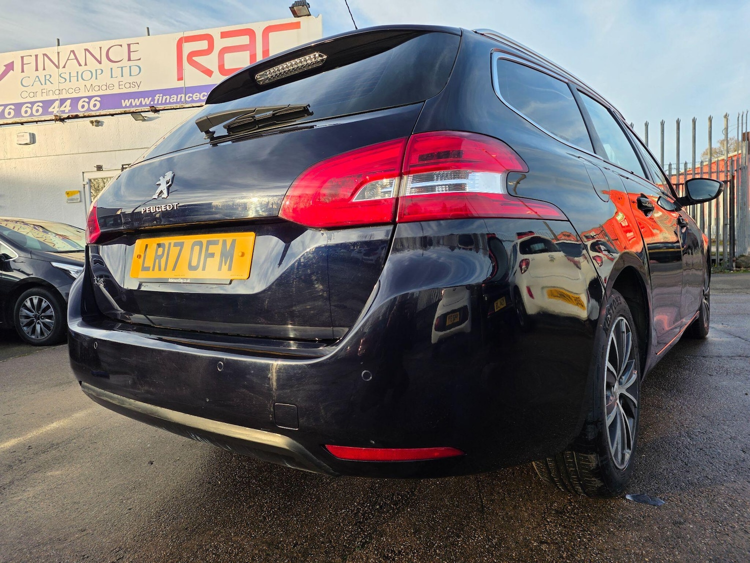 Used Peugeot 308 SW 2017 for sale - 76865887: Photo 5