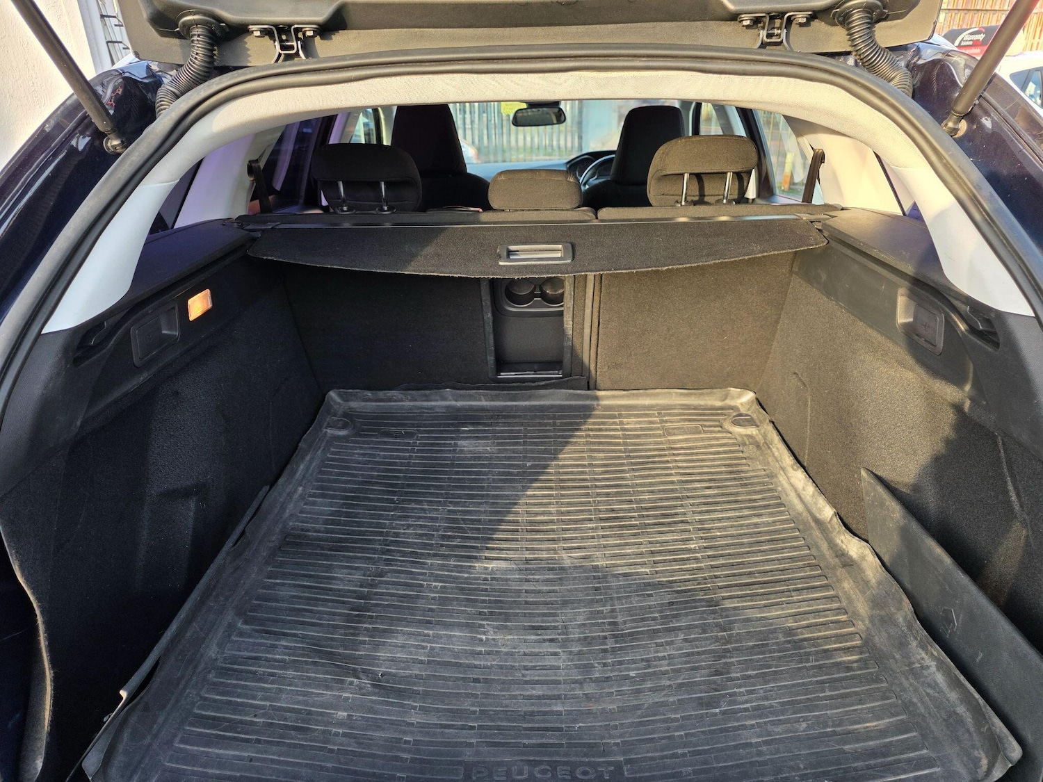 Used Peugeot 308 SW 2017 for sale - 76865887: Photo 7