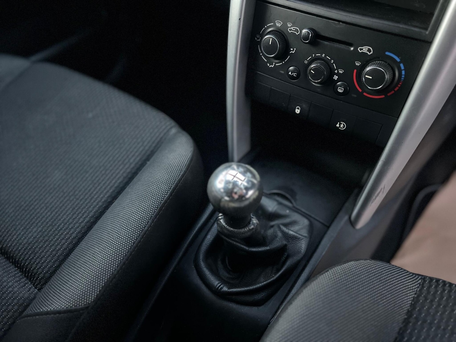 Used Peugeot 207 2011 for sale - 76646049: Photo 11