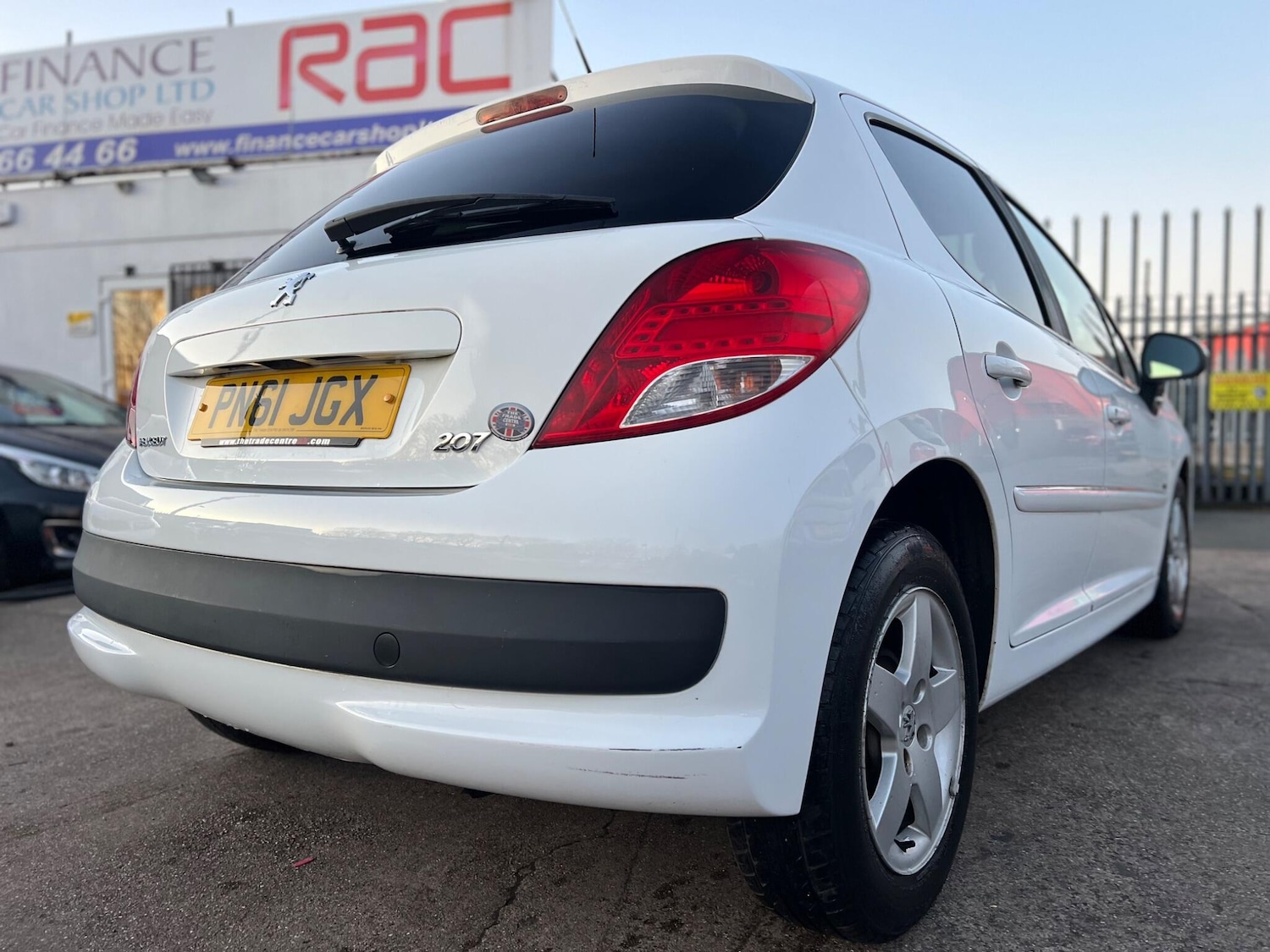 Used Peugeot 207 2011 for sale - 76646049: Photo 6