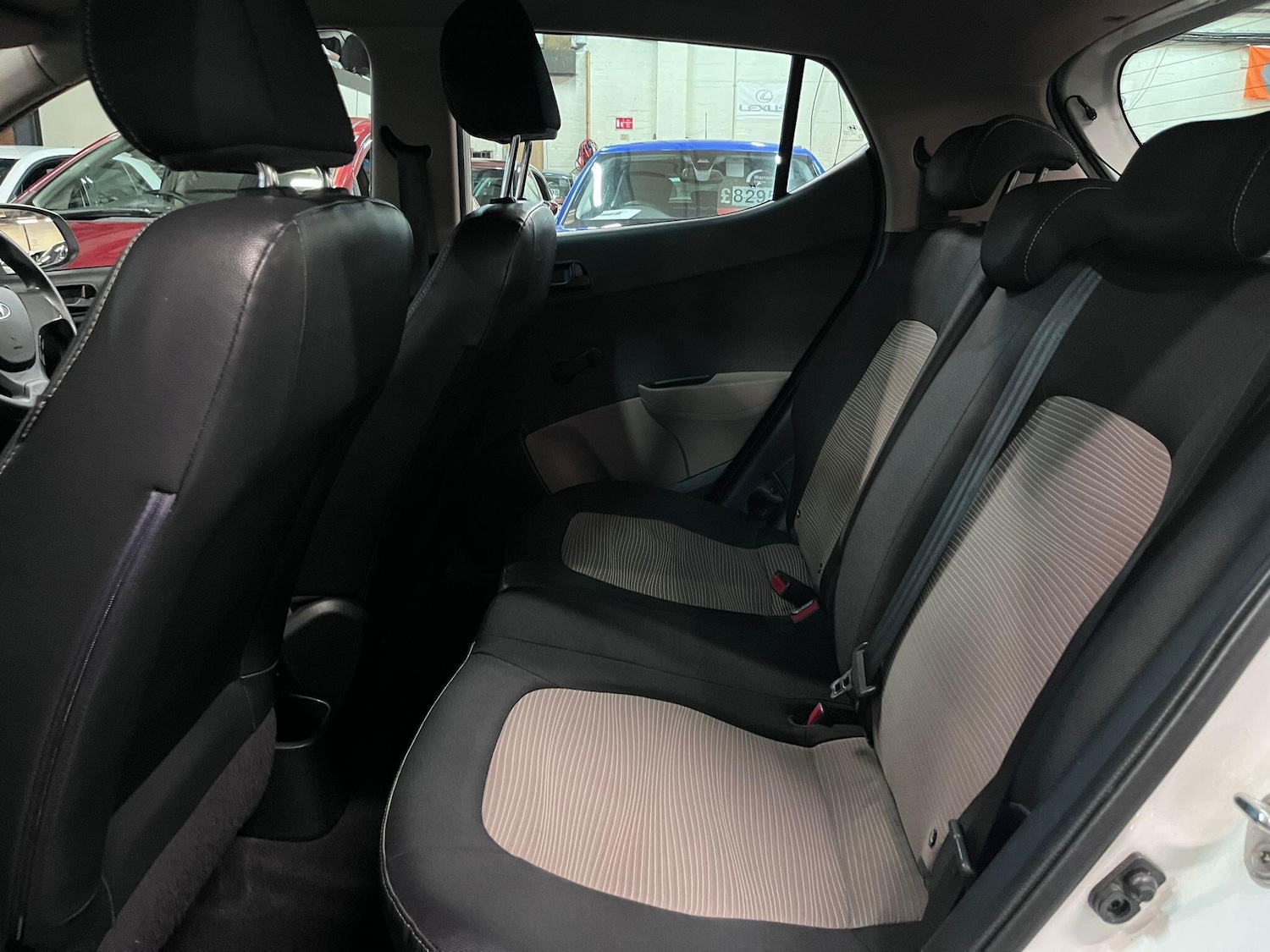 Used Hyundai i10 2015 for sale - 76689319: Photo 20