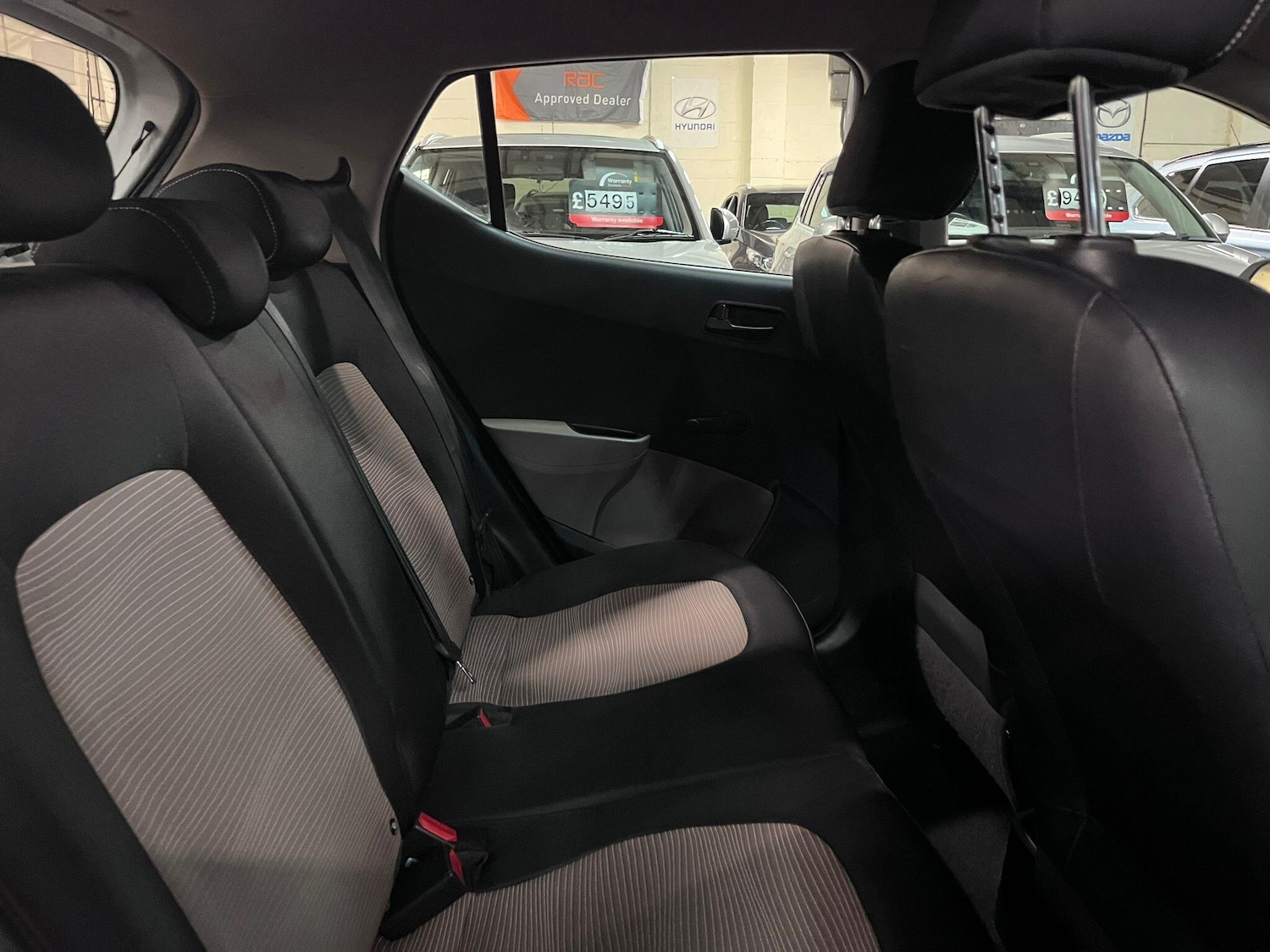 Used Hyundai i10 2015 for sale - 76689319: Photo 23