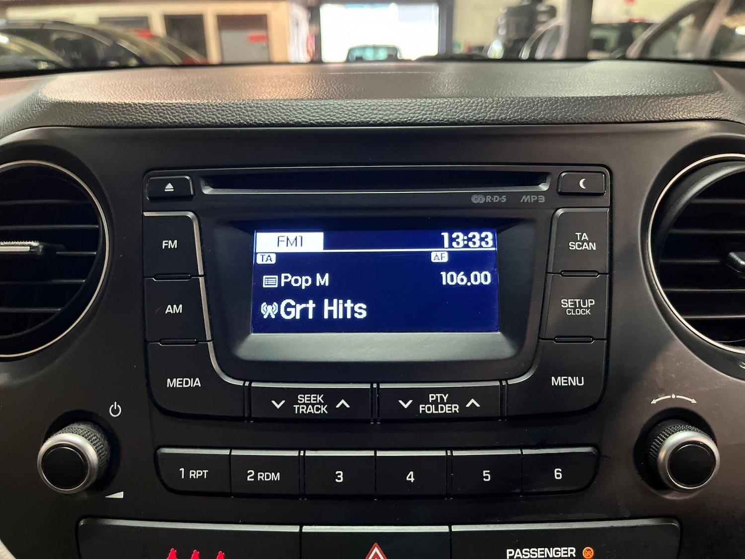 Used Hyundai i10 2015 for sale - 76689319: Photo 30