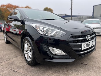 Used Hyundai i30 2016 for sale - 76247191: Photo