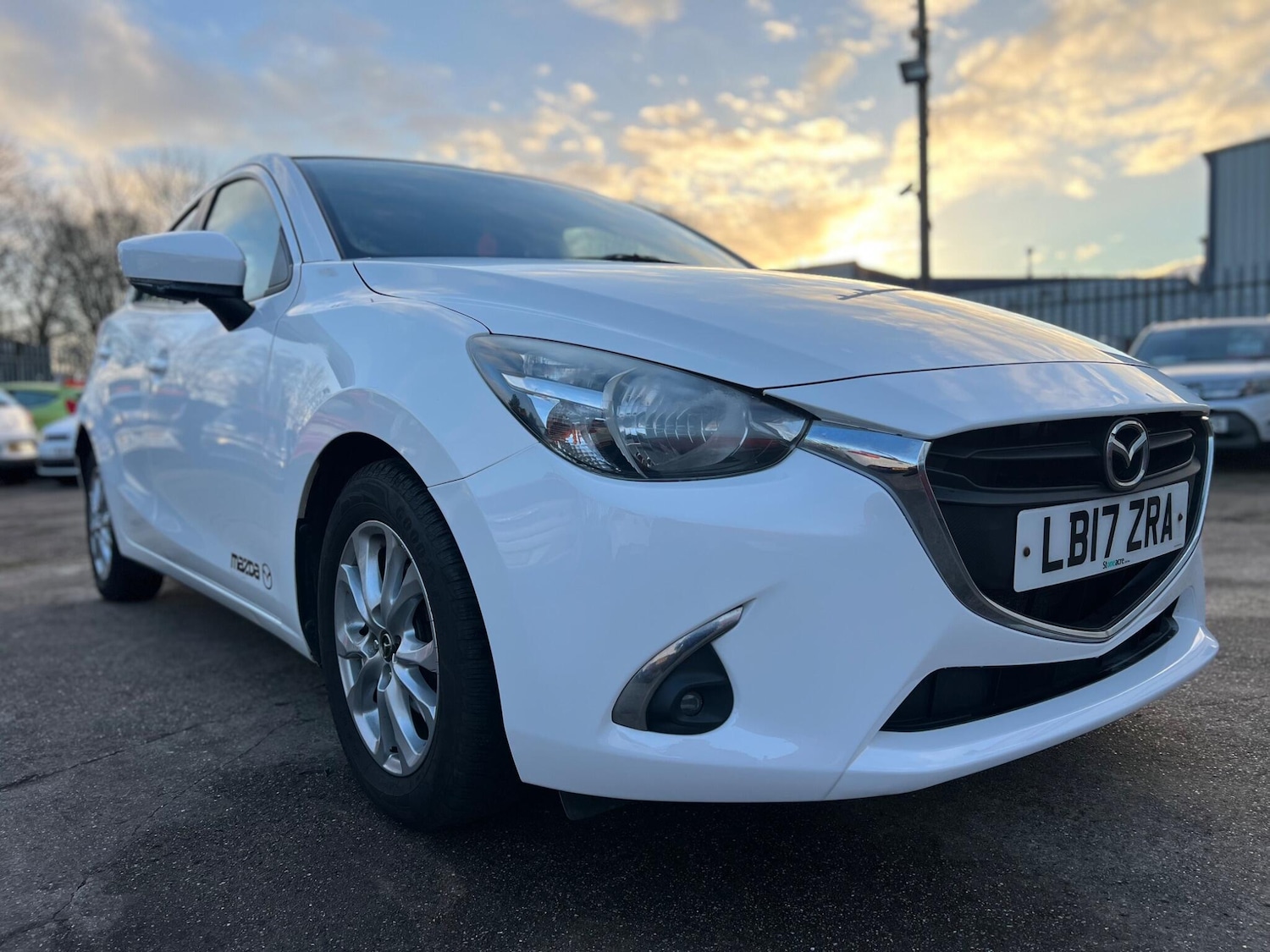 Used Mazda Mazda2 2017 for sale - 76607857: Photo 1
