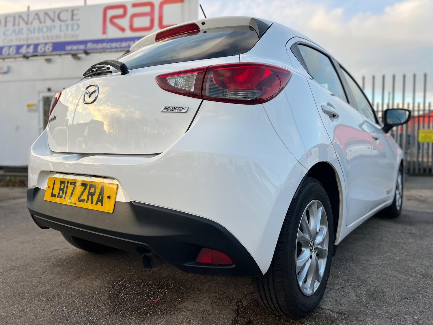 Used Mazda Mazda2 2017 for sale - 76607857: Photo 6