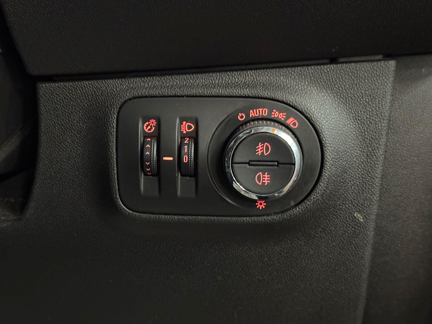 Used Vauxhall Corsa 2017 for sale - 77255193: Photo 29