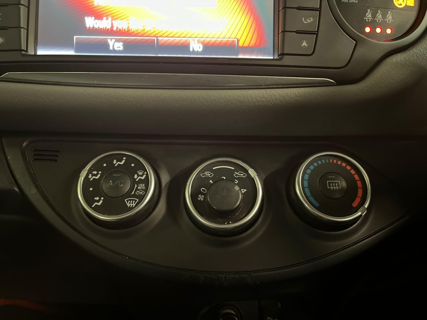 Used Toyota Yaris 2015 for sale - 78171413: Photo 23