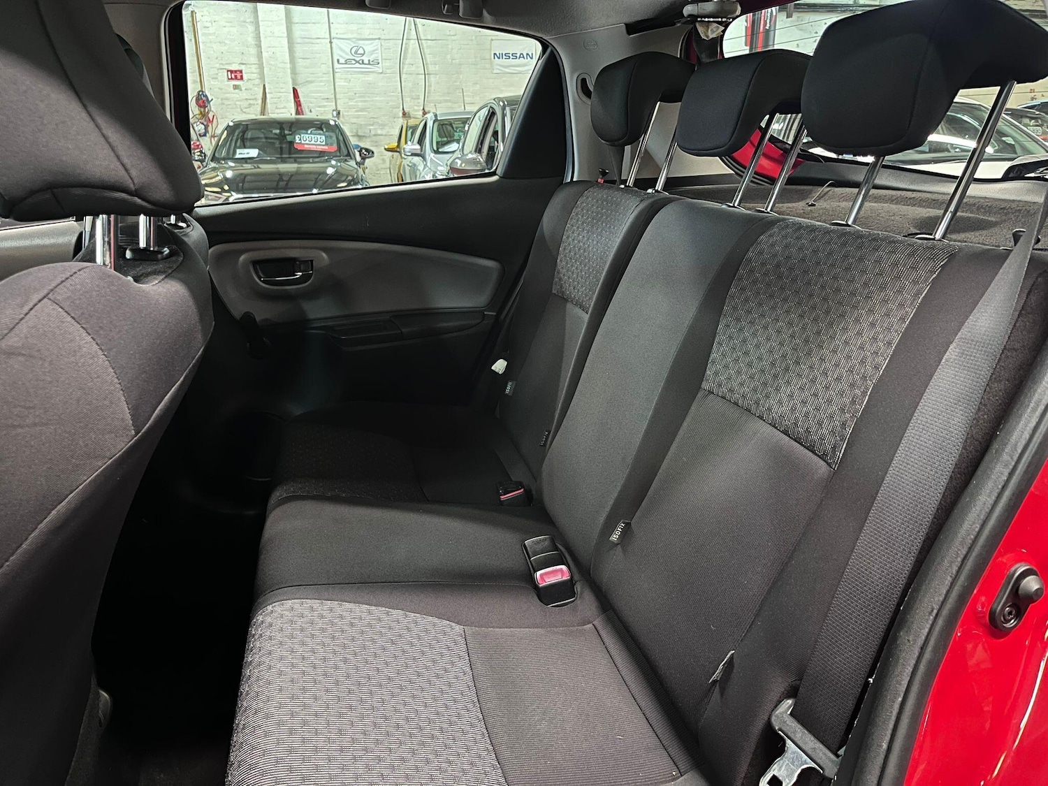 Used Toyota Yaris 2015 for sale - 78171413: Photo 31