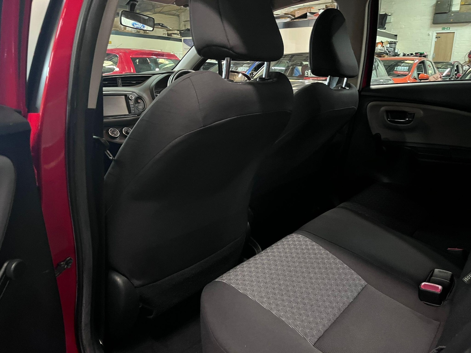 Used Toyota Yaris 2015 for sale - 78171413: Photo 32