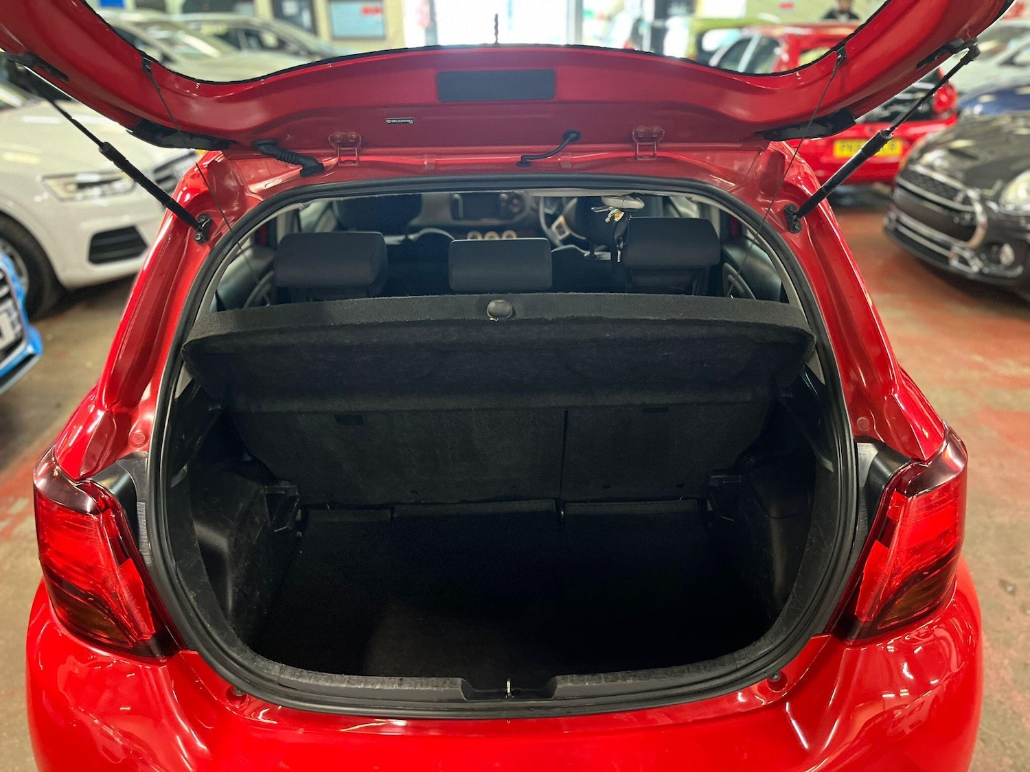 Used Toyota Yaris 2015 for sale - 78171413: Photo 33