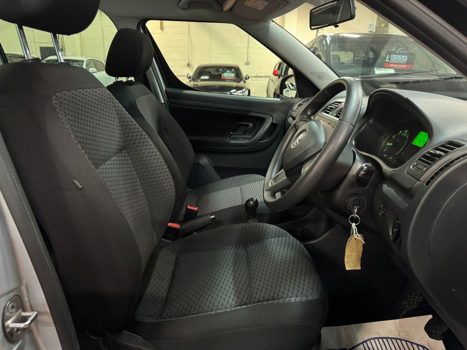 Used Skoda Roomster 2015 for sale - 77358636: Photo 11