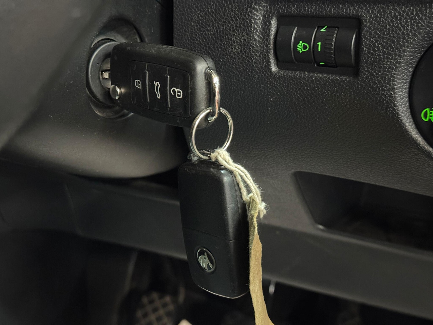 Used Skoda Roomster 2015 for sale - 77358636: Photo 28