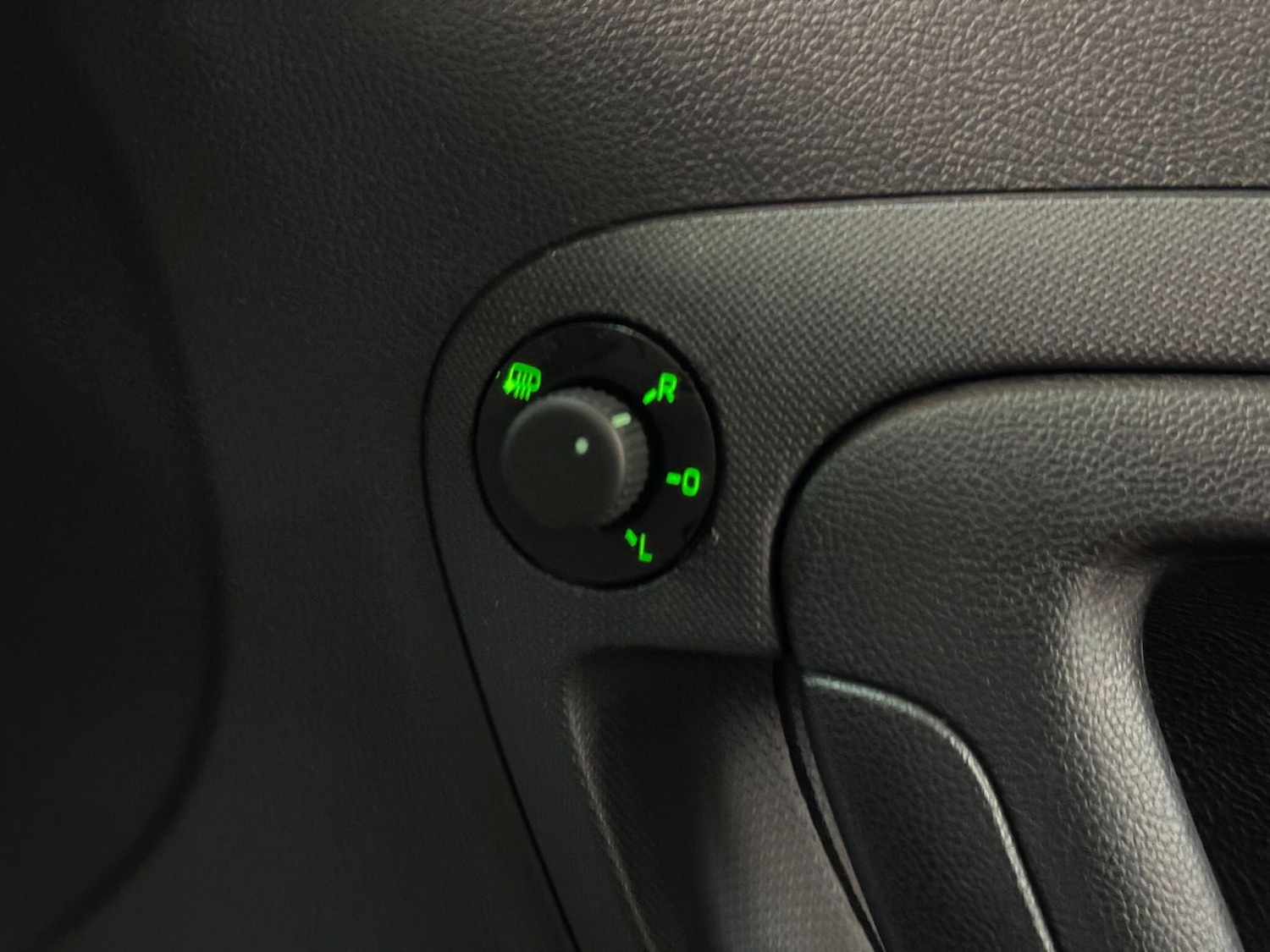 Used Skoda Roomster 2015 for sale - 77358636: Photo 30