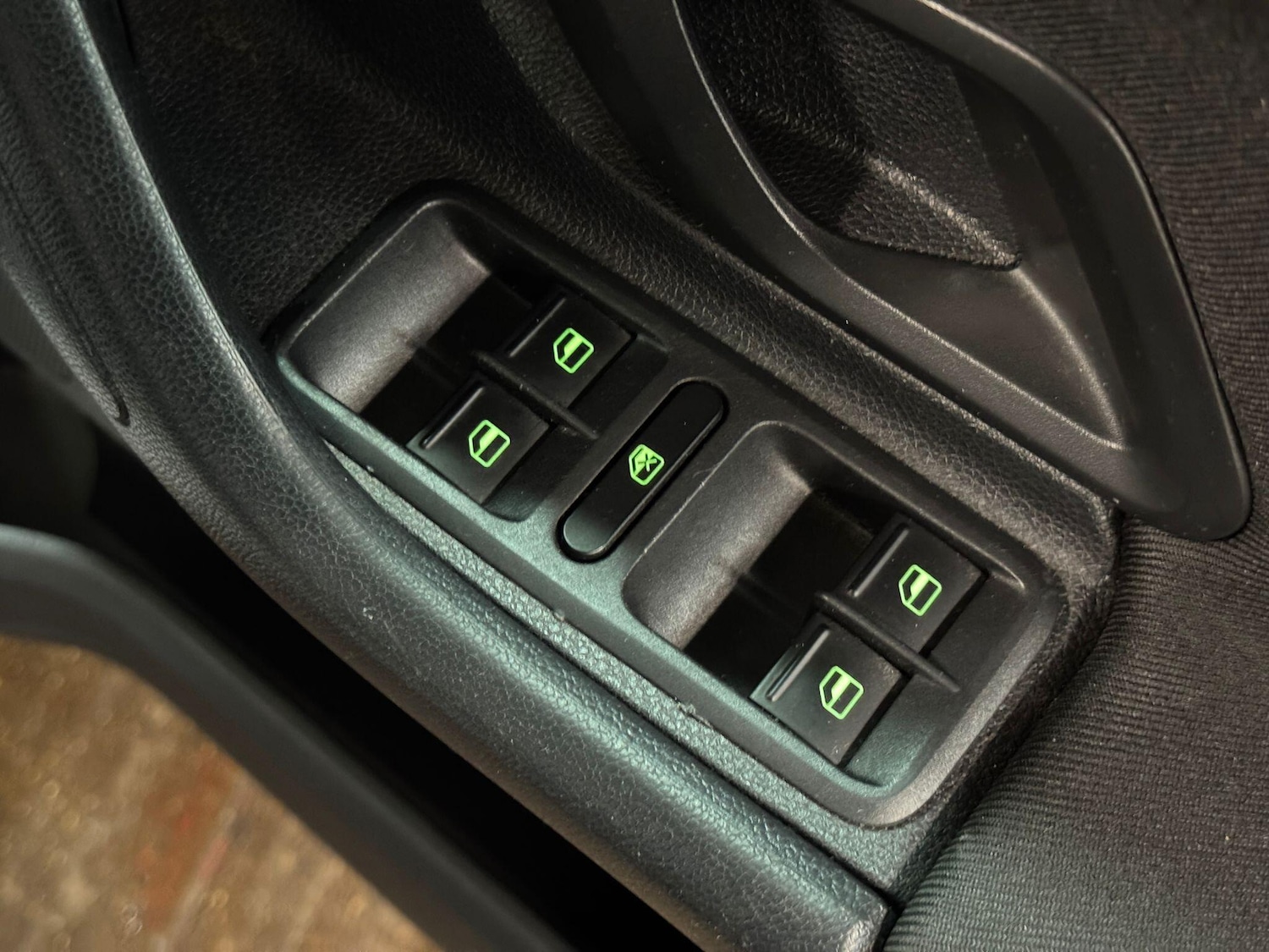 Used Skoda Roomster 2015 for sale - 77358636: Photo 31