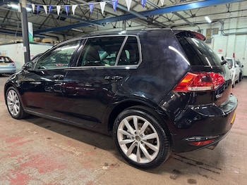 Used Volkswagen Golf 2014 for sale - 77091624: Photo