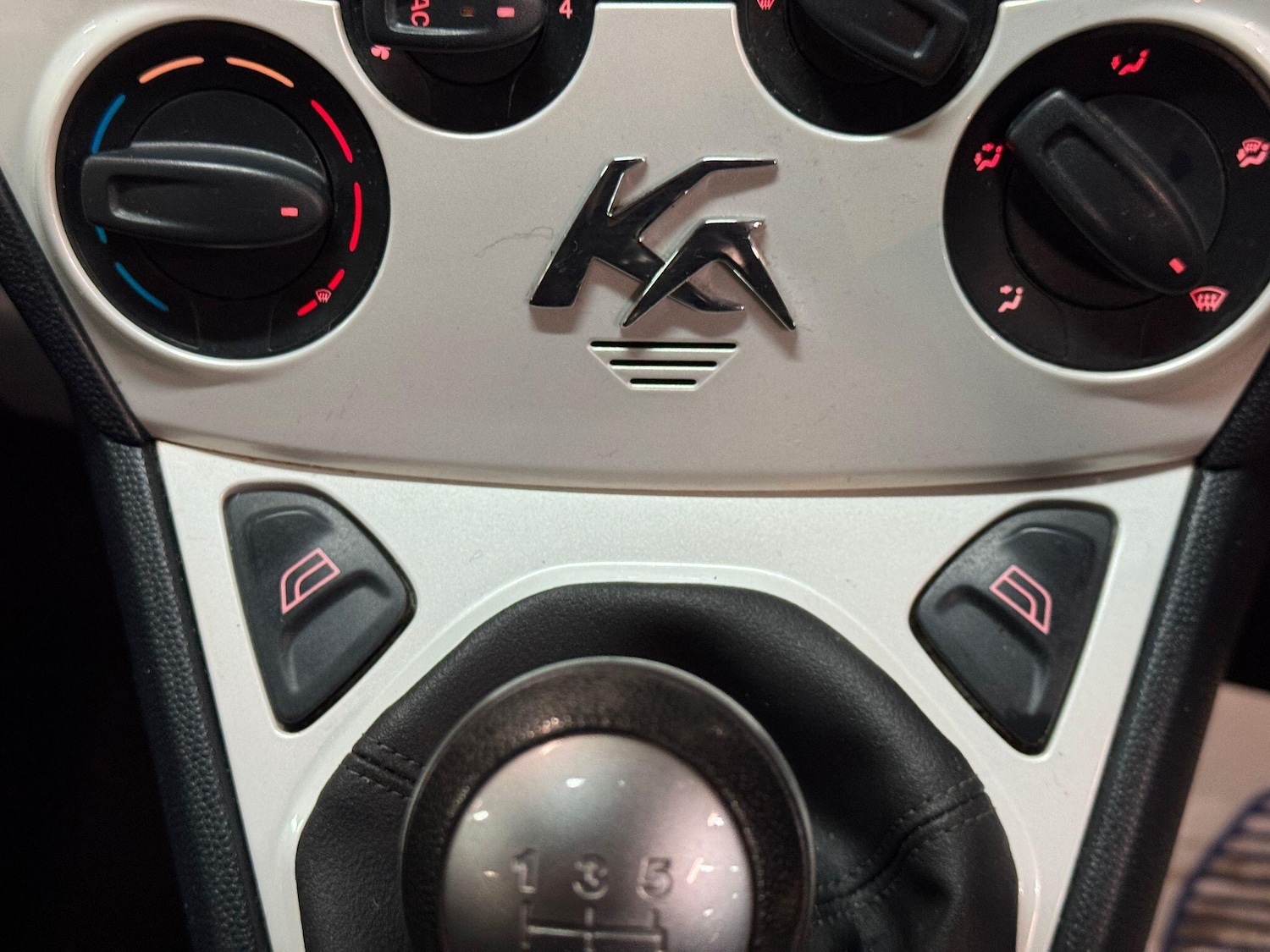 Used Ford Ka 2015 for sale - 77230258: Photo 25