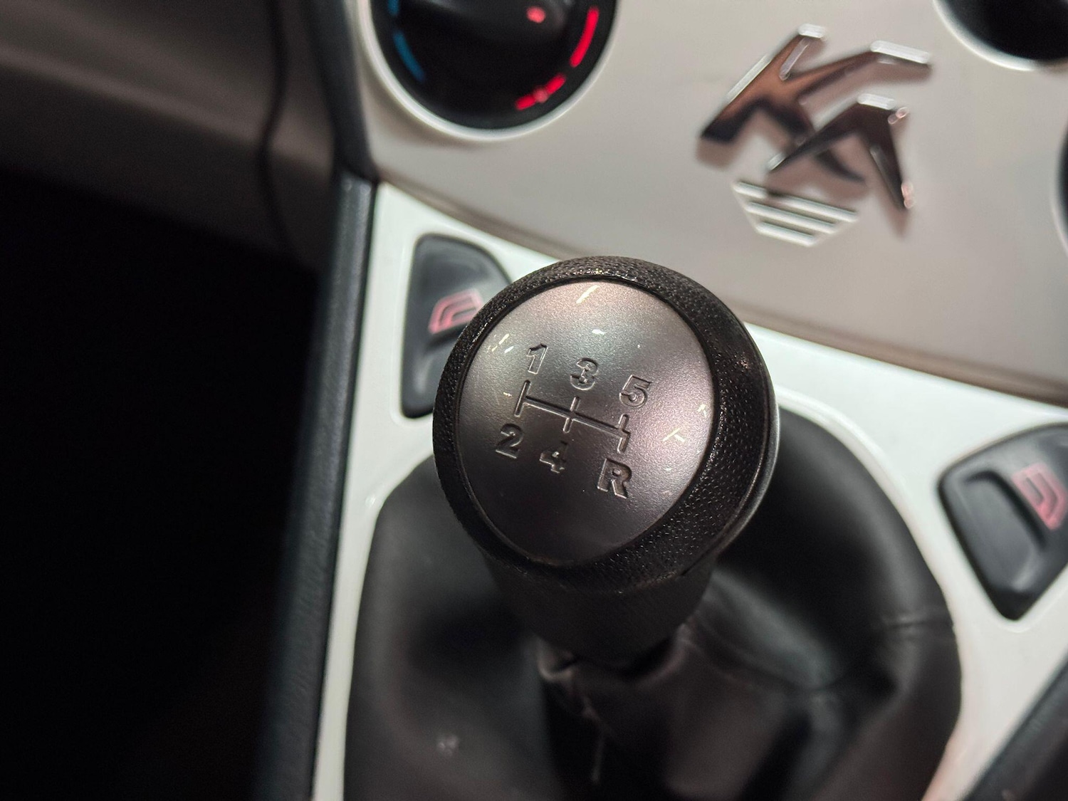 Used Ford Ka 2015 for sale - 77230258: Photo 26