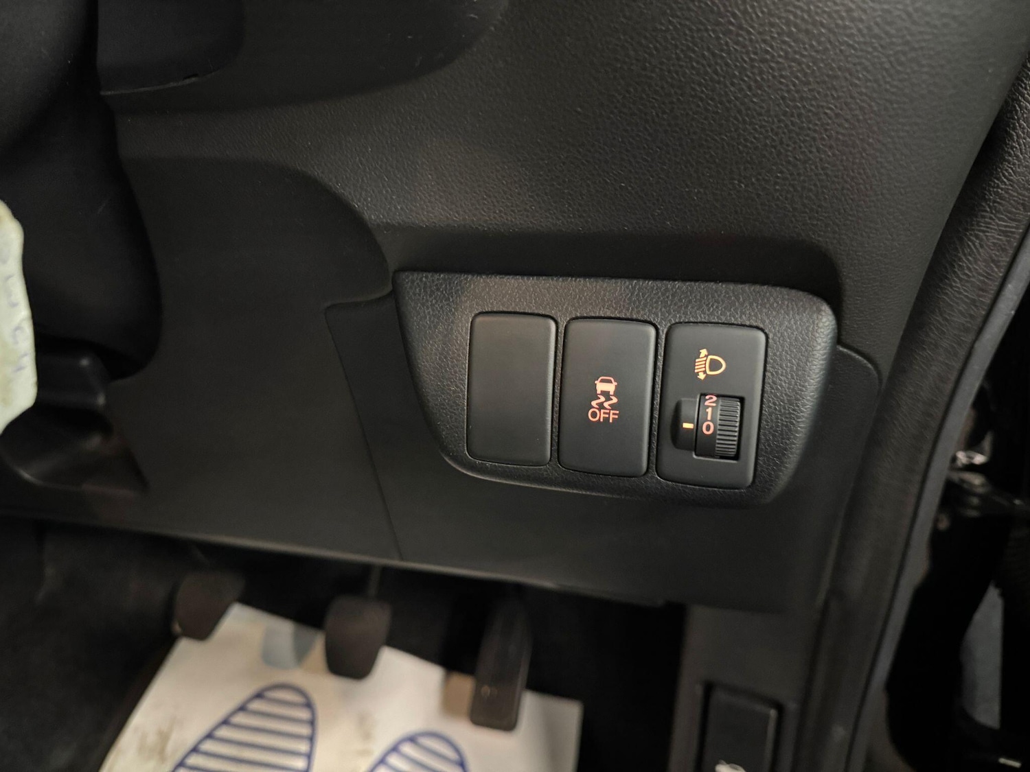 Vehicle 28