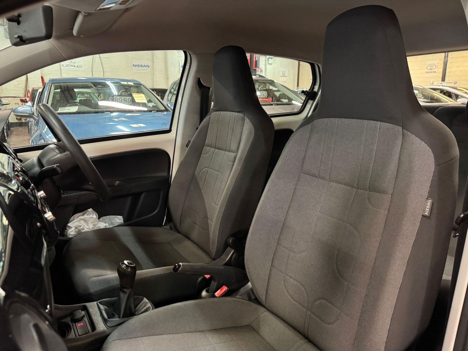 Used Volkswagen up! 2015 for sale - 77940242: Photo 14