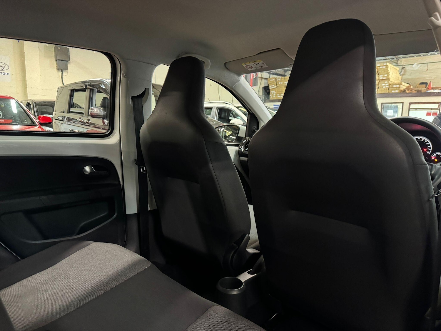 Used Volkswagen up! 2015 for sale - 77940242: Photo 18