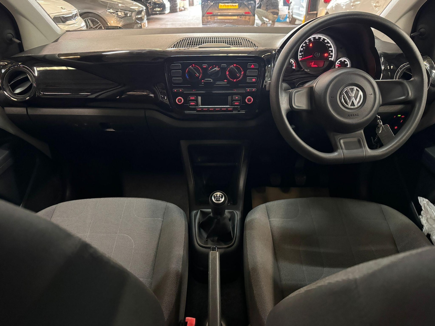 Used Volkswagen up! 2015 for sale - 77940242: Photo 22