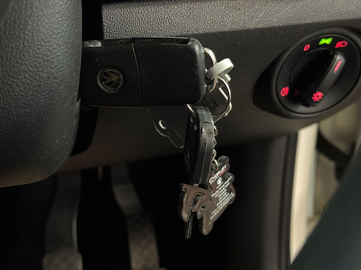 Used Volkswagen up! 2015 for sale - 77940242: Photo 31