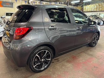 Used Toyota Yaris 2017 for sale - 75927347: Photo