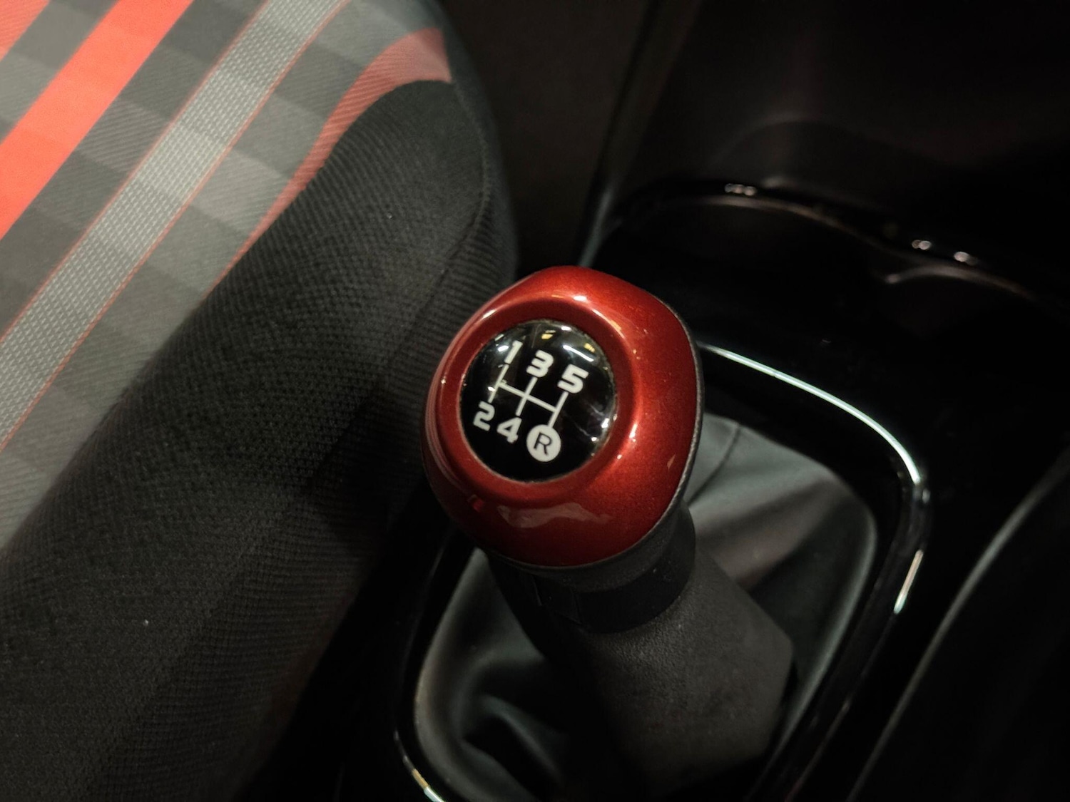 Used Peugeot 108 2020 for sale - 77646288: Photo 38