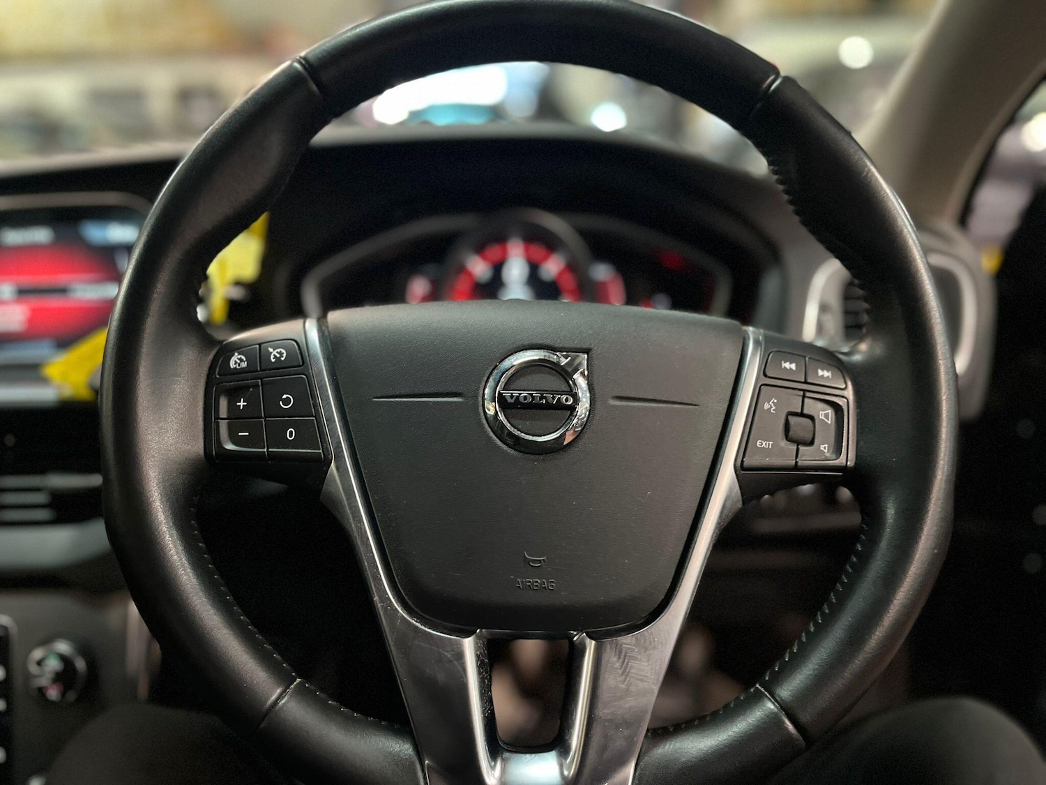 Used Volvo V40 2017 for sale - 77254025: Photo 26