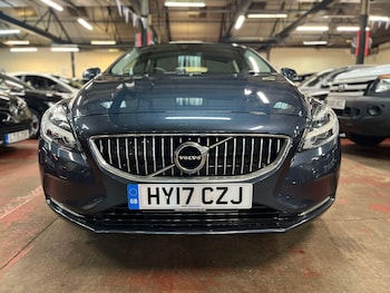 Used Volvo V40 2017 for sale - 77254025: Photo