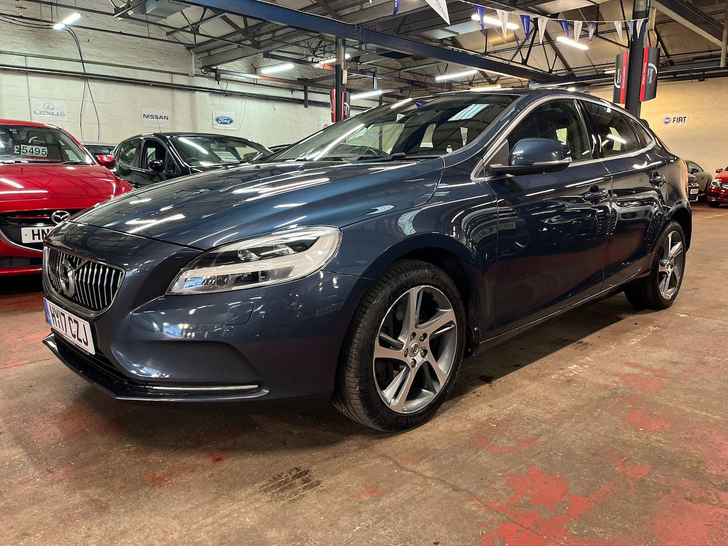 Used Volvo V40 2017 for sale - 77254025: Photo 3