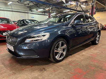 Used Volvo V40 2017 for sale - 77254025: Photo