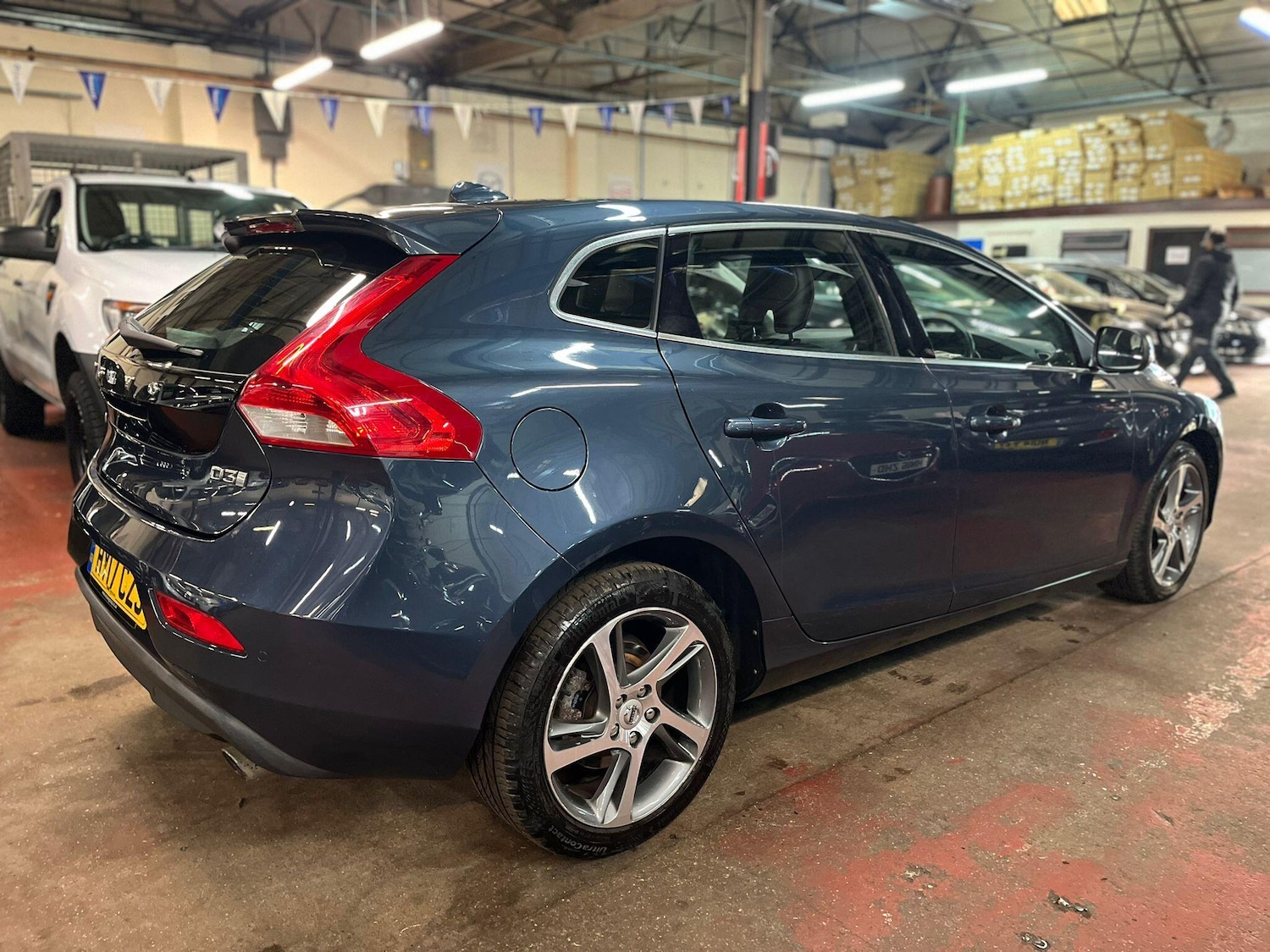 Used Volvo V40 2017 for sale - 77254025: Photo 6