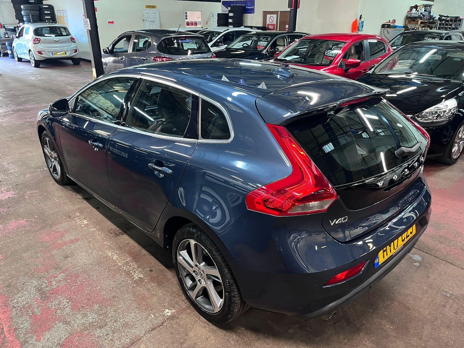 Used Volvo V40 2017 for sale - 77254025: Photo 8