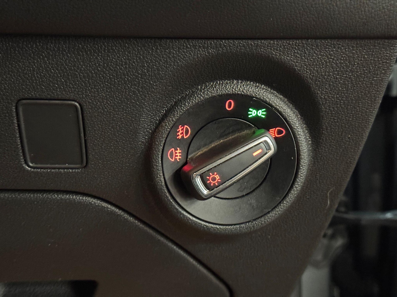 Used SEAT Leon 2018 for sale - 78086359: Photo 30