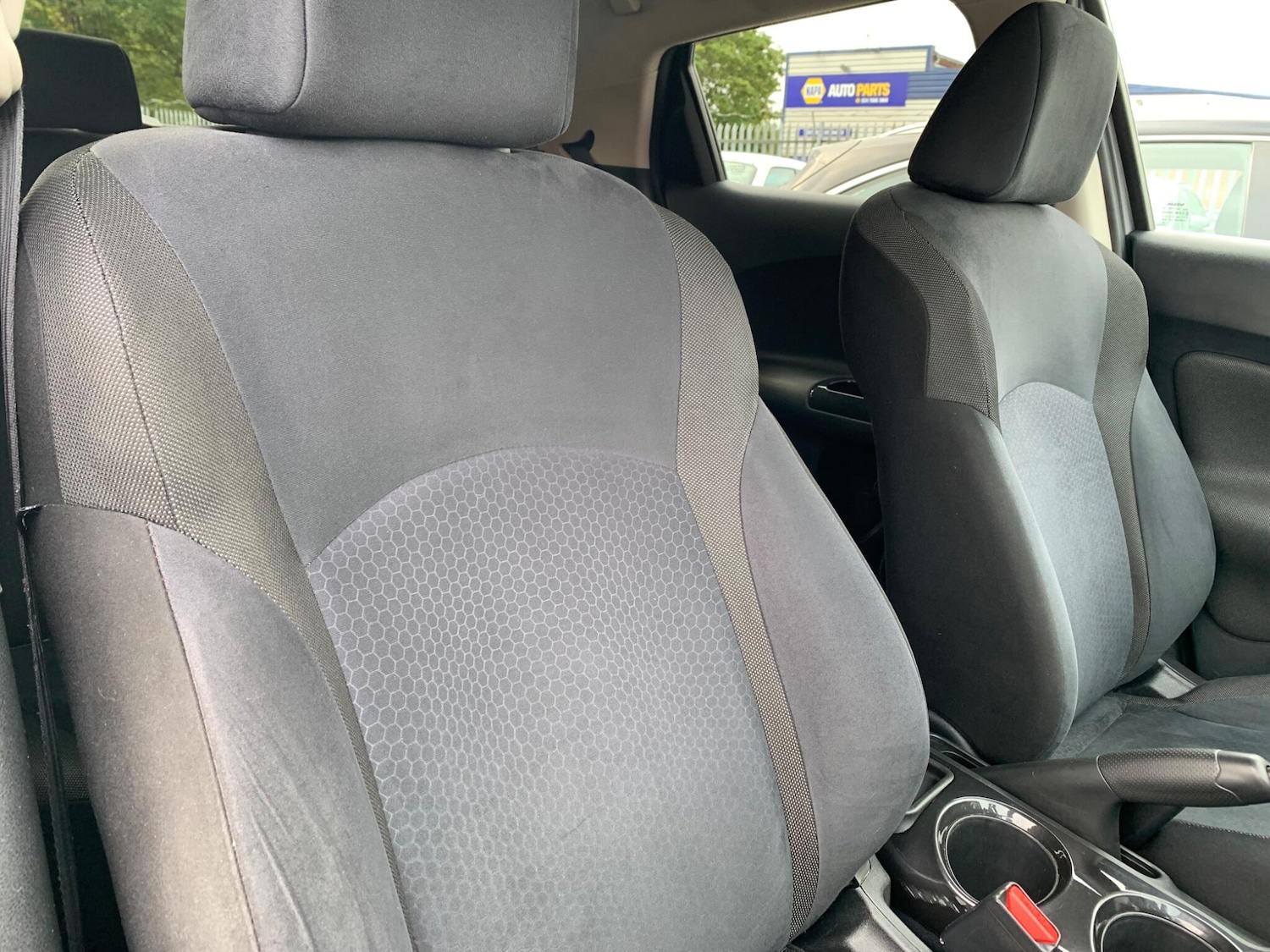 Used Nissan Juke 2014 for sale - 75990740: Photo 24