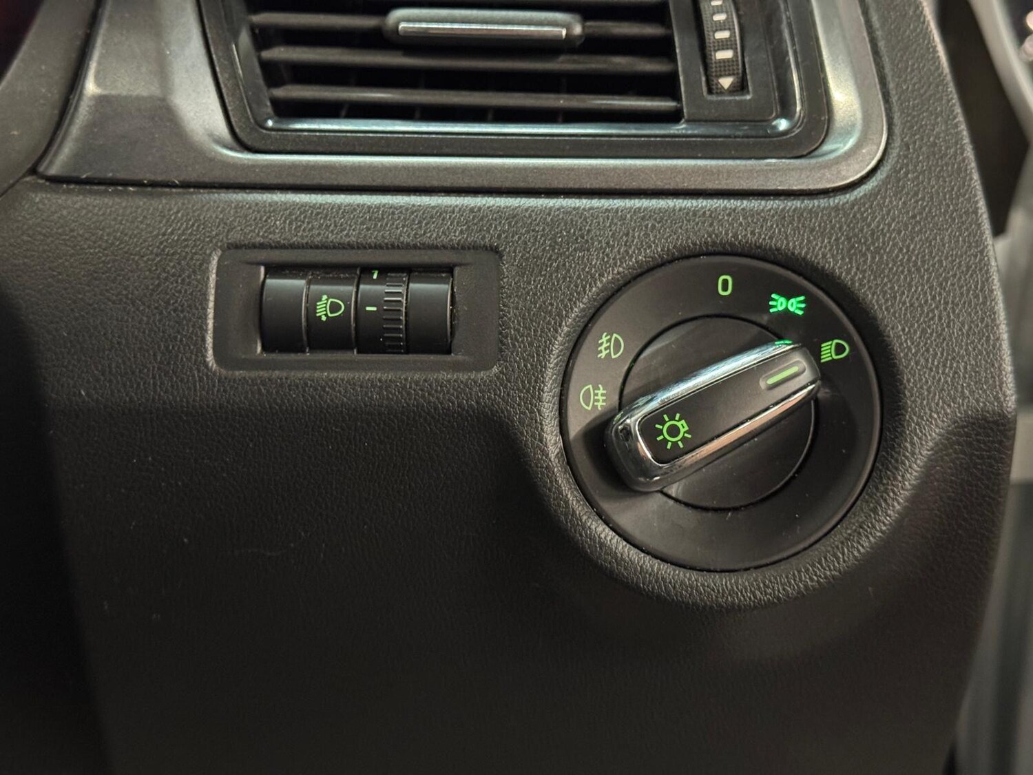 Used Skoda Rapid 2015 for sale - 77559762: Photo 26