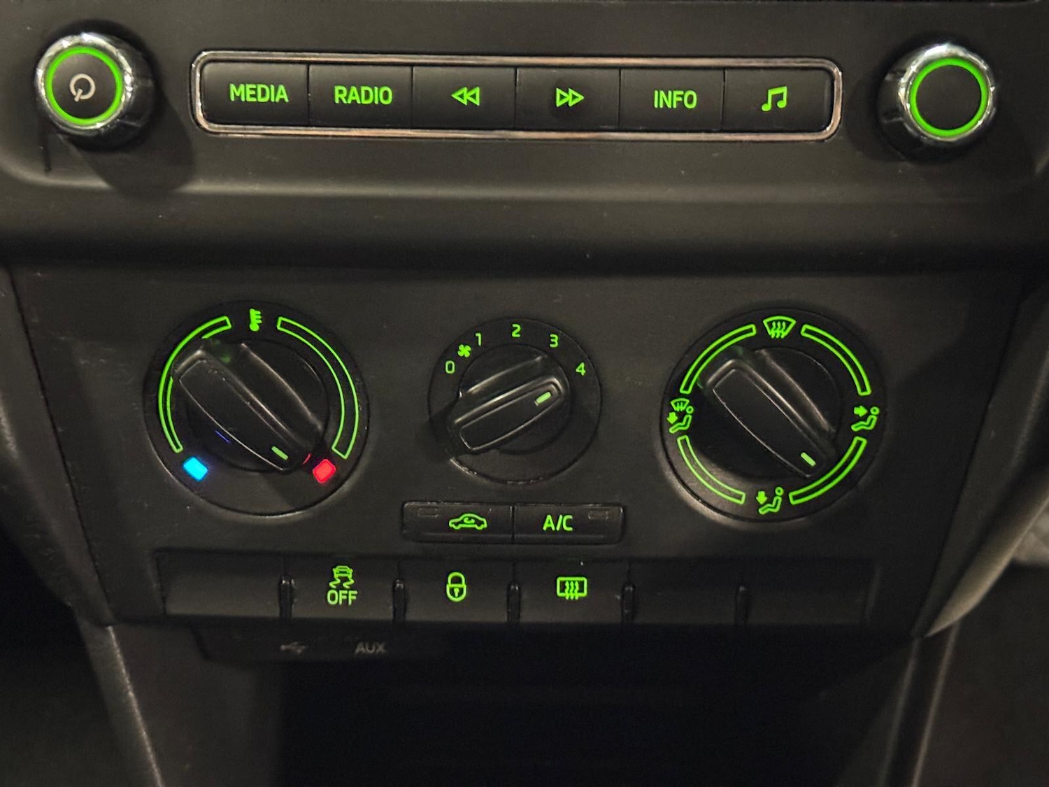 Used Skoda Rapid 2015 for sale - 77559762: Photo 30