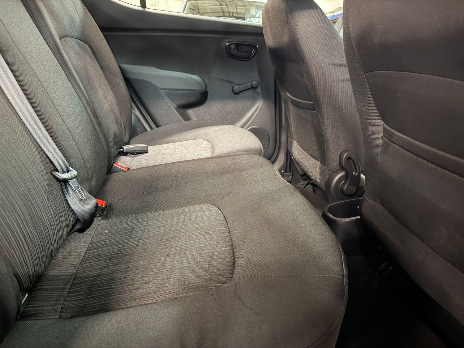 Used Hyundai i10 2012 for sale - 76370827: Photo 15