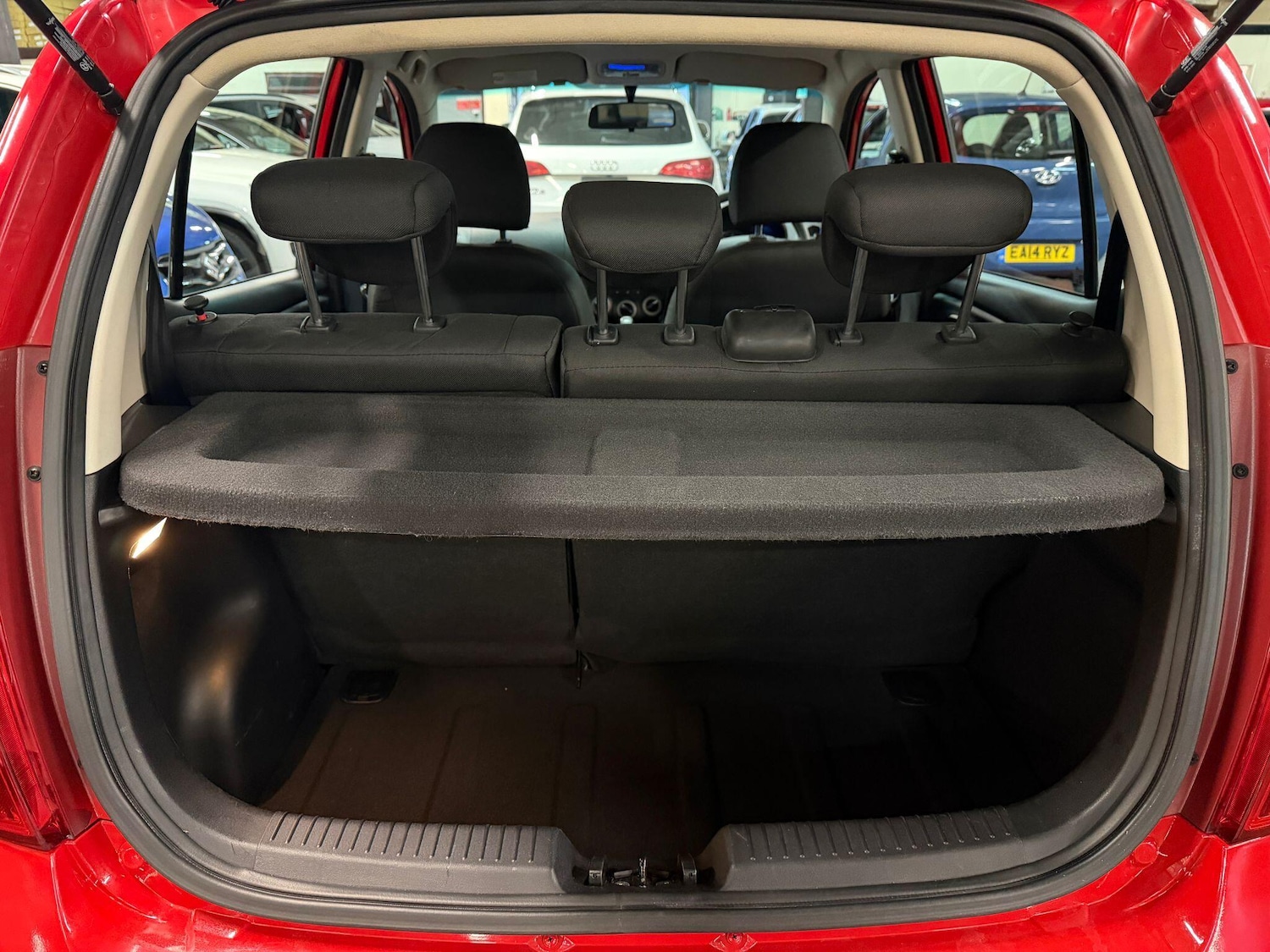 Used Hyundai i10 2012 for sale - 76370827: Photo 7