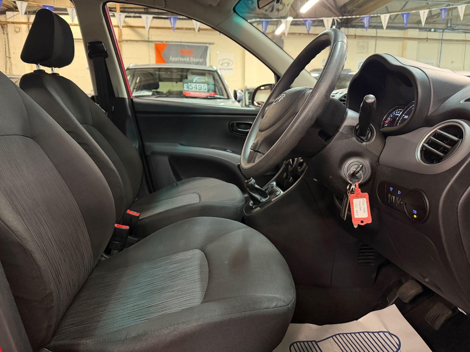 Used Hyundai i10 2012 for sale - 76370827: Photo 8