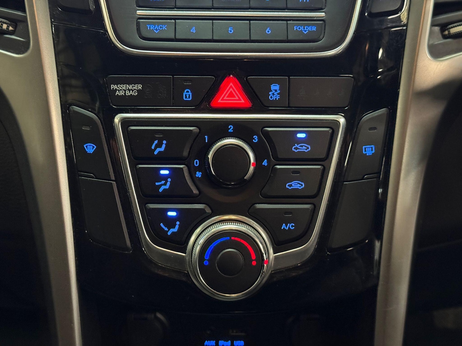 Used Hyundai i30 2013 for sale - 77671443: Photo 28