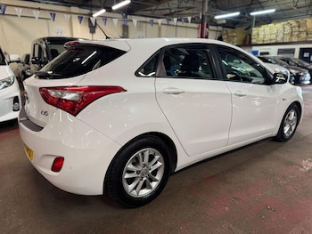 Used Hyundai i30 2013 for sale - 77671443: Photo